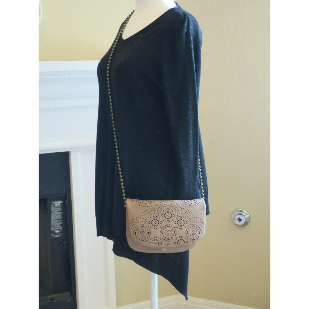T-Shirt & Jeans Laser Cut Gray Taupe Crossbody